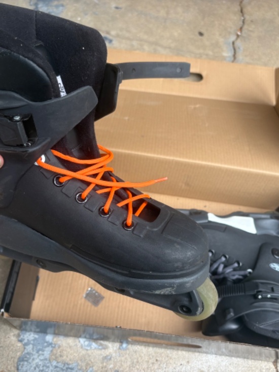 Razor Agressive Inline skates- size 7